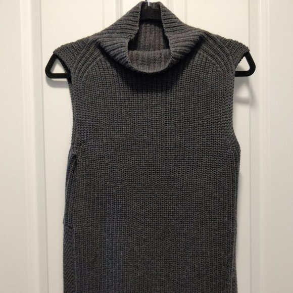 Aritzia Gray Sleeveless Turtleneck Tunic - Picture 4 of 10